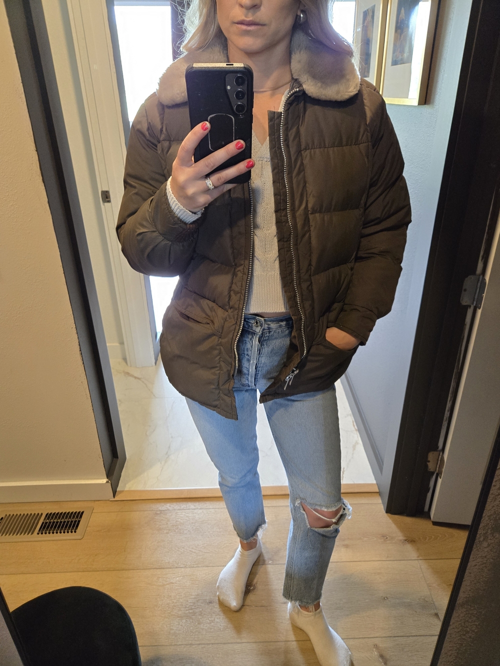 Women's Vintage TEMPCO Down Olive Puffer Jacket with Faux Fur Collar